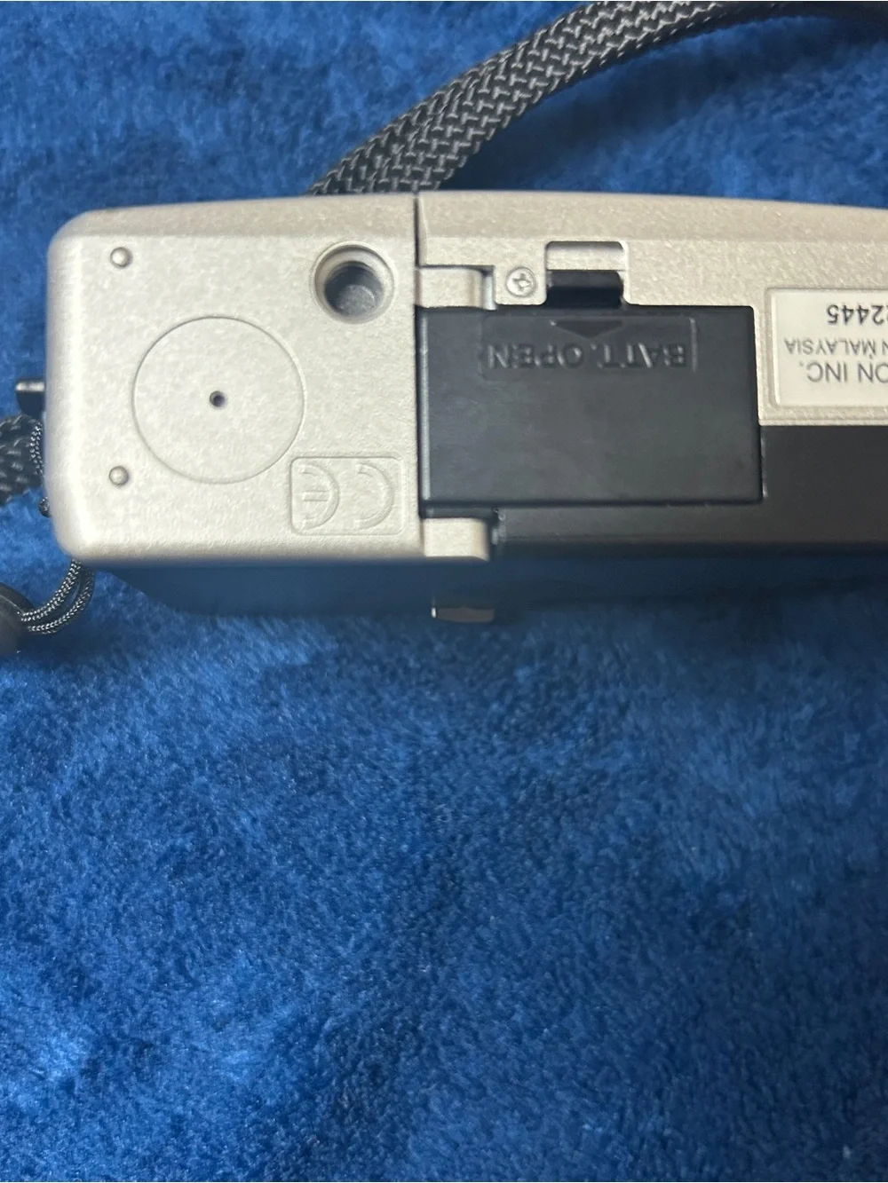 Canon Silver Compact ELPH LT (IXUS M-1) Camera with Manual & Case